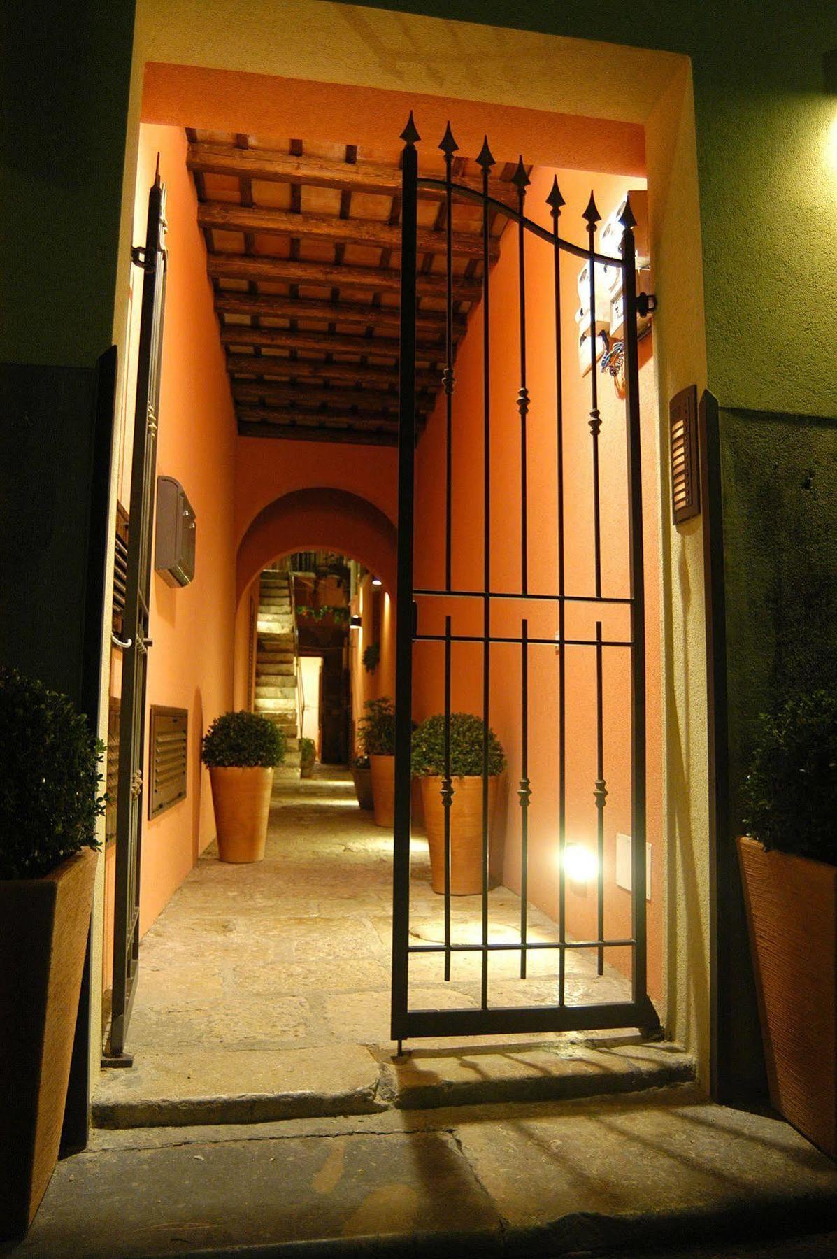 Il Cortile Fiorito Apartman Trapani Kültér fotó